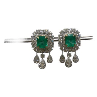 Natural Emerald & Diamond Stud Earrings in 18k Gold, 4.35ct For Sale