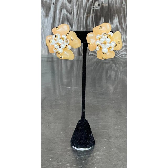 Vintage Floral Lucite Pearl Clip on Earrings For Sale - Image 10 of 12