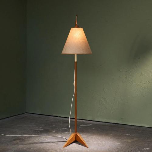 Scandinavian Floor Lamp with Wooden Stem and Fiberglass Shade For Sale - Image 4 of 12