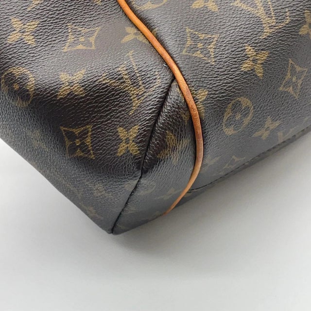 Brown Louis Vuitton Shoulder Bag Tote For Sale - Image 8 of 18