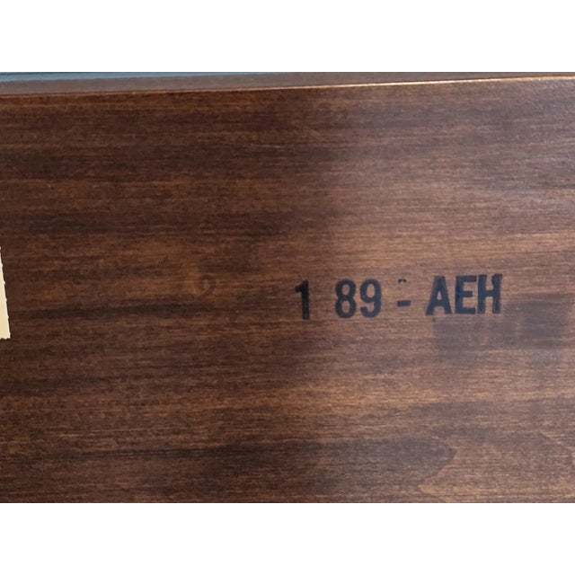 Late 20th Century Henkel Harris Wild Cherry Queen Size 4 Post Carved Bed Made in Virginia For Sale - Image 9 of 10