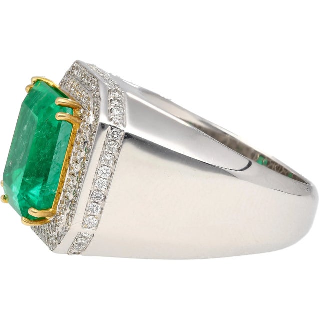 Green GRS 9.54 Carat Colombian Emerald Insignificant Oil and Diamond Halo Mens Ring, Size 8.5 For Sale - Image 8 of 11