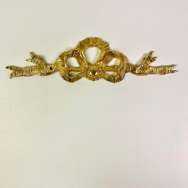 Metal Mid-Century Hollywood Regency Chippendale Boho Chic Brass Bow Pediment Sculptural Wall Object. For Sale - Image 7 of 11