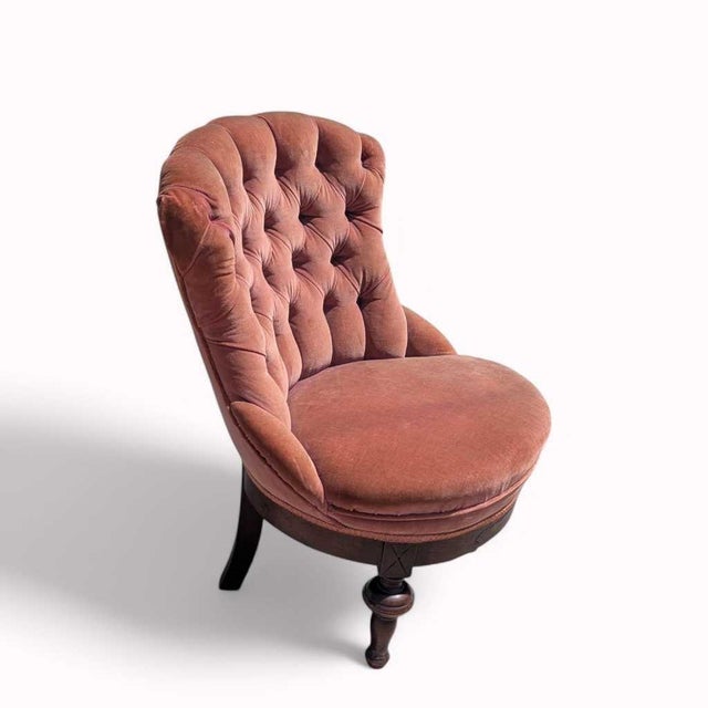 Late 20th Century Victorian Style Tufted Slipper Chair in Pink Velvet For Sale - Image 12 of 18