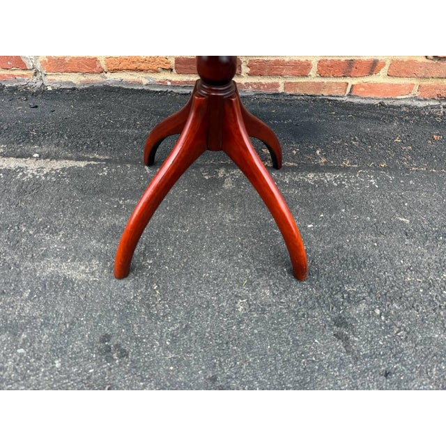 Mid 20th Century Vintage English Regency Style Mahogany Spider Leg Two Tier Side Table For Sale - Image 5 of 16