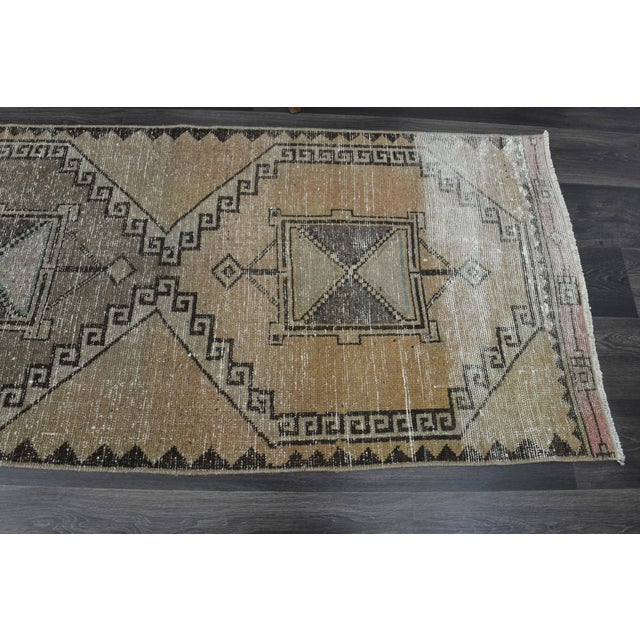 1970s Vintage Handmade Wool Cotton Turkish Beige Area Rug For Sale - Image 10 of 11