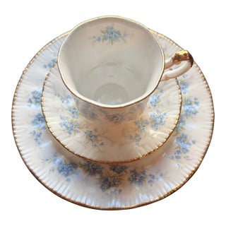 Paragon "Remember Me" Fine Bone China Teacup Trio – 3-Piece Set For Sale