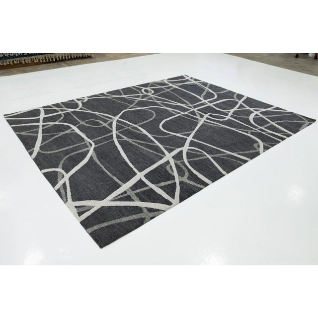 Abstract Handmade Abstract Contemporary Wool Rug in Dark Gray For Sale - Image 3 of 11