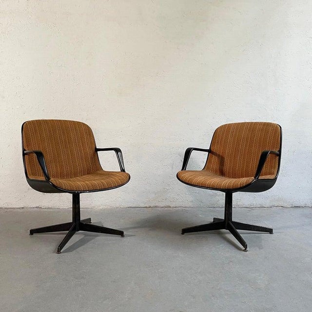 Mid-Century Modern 1960s Steelcase Office Armchairs Model #451 - Set of 2 For Sale - Image 3 of 12