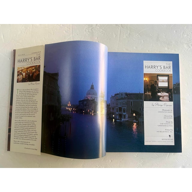 Introduction by Jan Morris. Located for the past five decades on Venice's Calle Vallaresso near the Piazza San Marco, this...