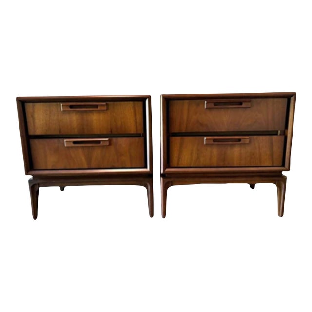 1970s Pair of MidCentury Modern American Walnut and Oak Two Drawers