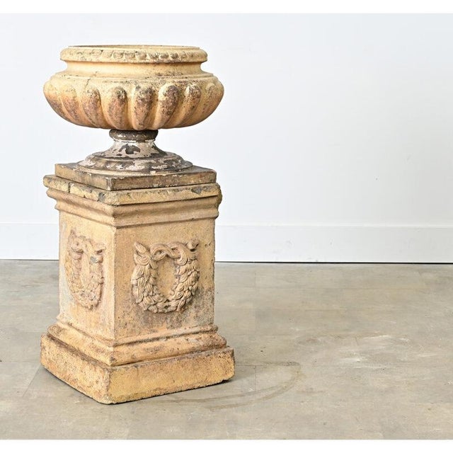 English 19th Century Doulton Campania Urn on Pedestal For Sale - Image 12 of 12