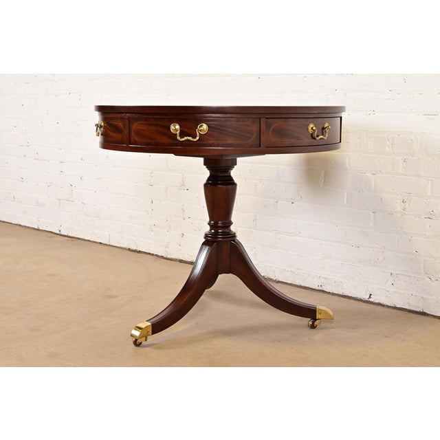 Baker Furniture Company Baker Furniture Georgian Flame Mahogany Pedestal Drum Side Table or Tea Table, Newly Refinished For Sale - Image 4 of 14