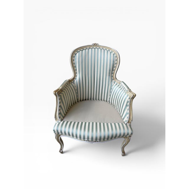 Wood Vintage French Louis XV Style Striped Silk Bergère Chair With Matching Pillow For Sale - Image 7 of 16