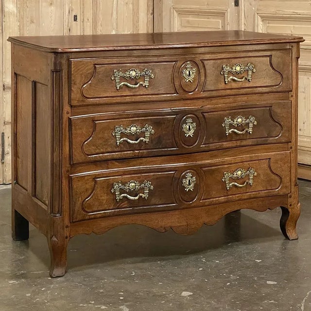French 18th Century French Louis XVI Period Walnut Commode For Sale - Image 3 of 13
