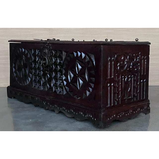 19th Century Italian Carved Cassone Trunk with Original Hardware, 1890s For Sale - Image 4 of 18