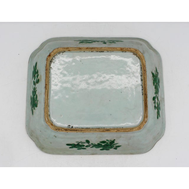 Circa 1800-1830 Chinese Export Pair of Green Fitzhugh Covered Vegetable Dishes For Sale - Image 4 of 10
