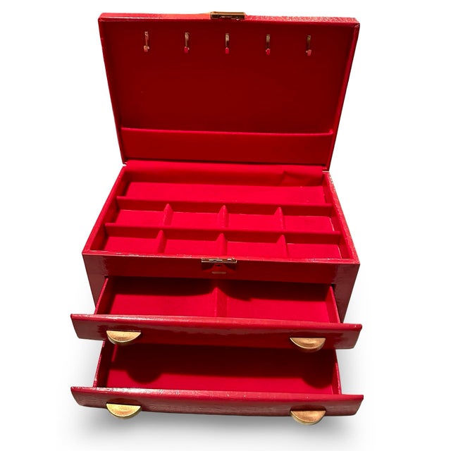 1970s Red Buxton Vintage Crocodile Print Jewelry Box For Sale - Image 5 of 5