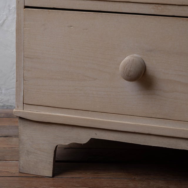 English Pine Linen Press, 19th Century For Sale - Image 15 of 18