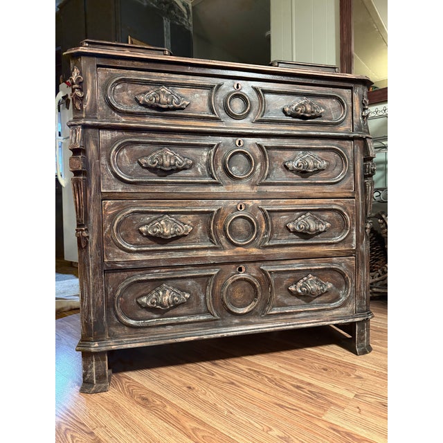 Authentic 19th-Century Renaissance Revival "Glove Box" Chest – Hand-Carved Details For Sale In Sacramento - Image 6 of 12