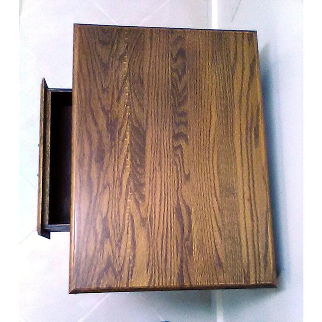 Vintage Oak Accent / End / Side Table For Sale - Image 6 of 9