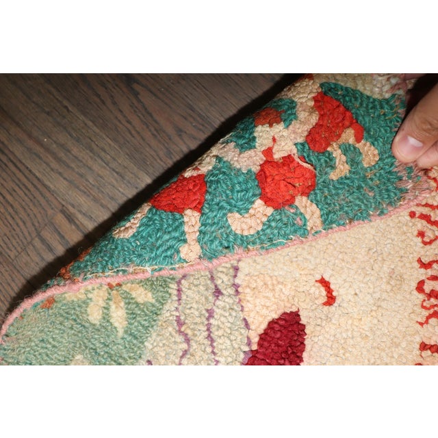 Mini American Hooked Rug no. j5106 For Sale - Image 4 of 6