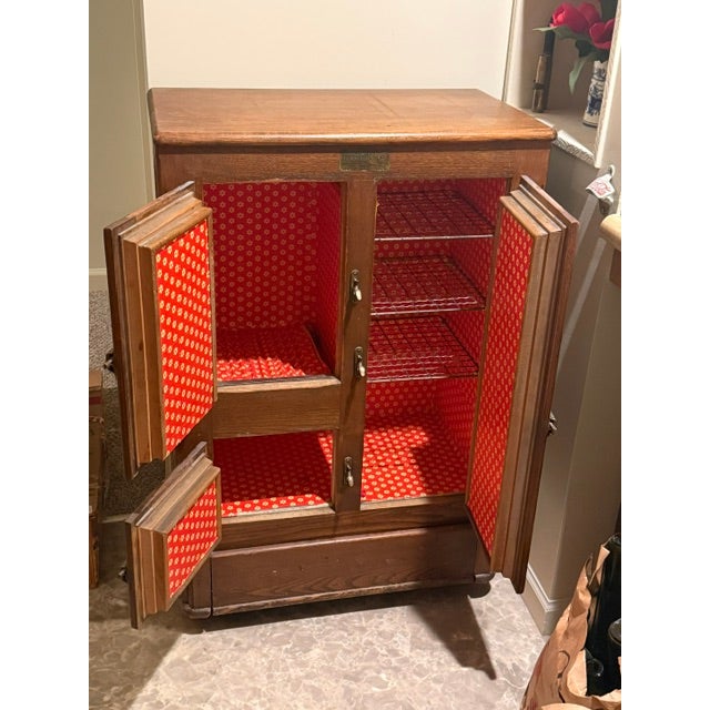 Early 20th Century Antique Oak Ice Box - Glacier Furniture City For Sale - Image 5 of 5