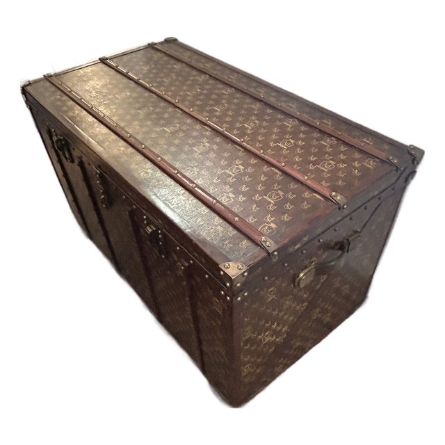 Large Leather Wrapped Maitland Smith Trunk With Wooden Mounts For Sale