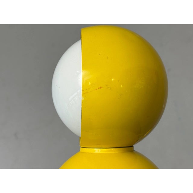 Eclisse Yellow Table Lamp by Vico Magistretti for Artemide, Italy, 1960s For Sale - Image 6 of 11