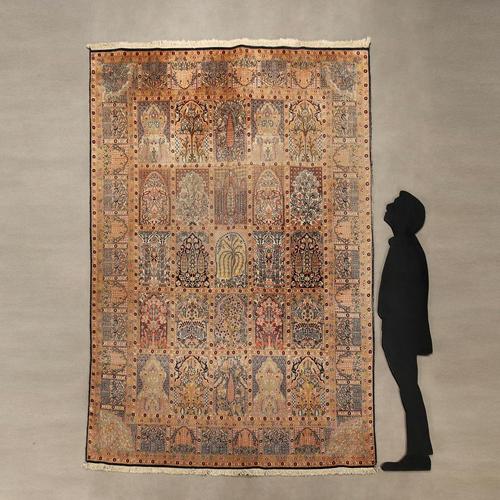 Srinagar rug, made of cotton, wool and silk, hand-woven, fine knot This piece is attributed to the mentioned...