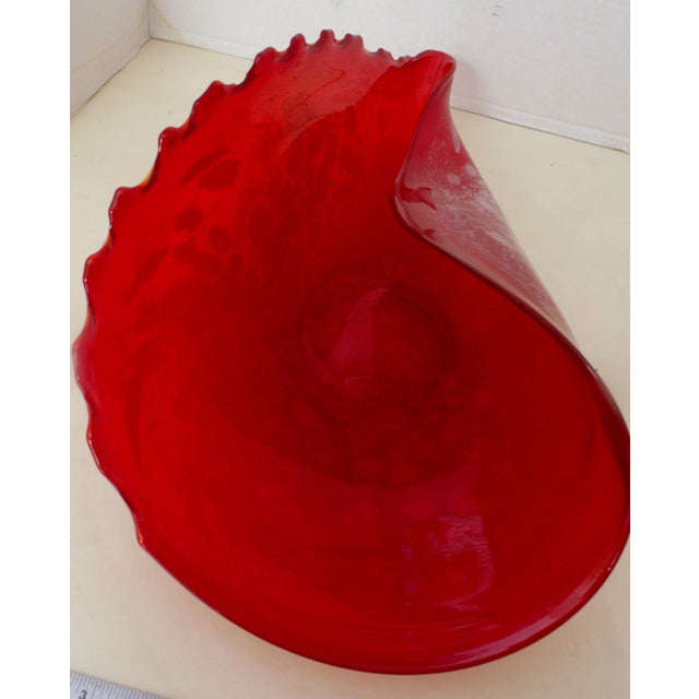 Large Centerpiece Festive Art Glass Hand-Blown Crimson Red and White-Speckled Conch Shell For Sale - Image 10 of 15