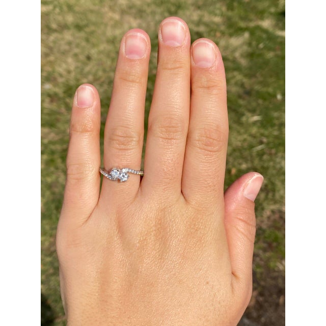 The Anar: Natural Diamond Toi Et Moi Two Diamond Ring in White Gold For Sale - Image 10 of 11