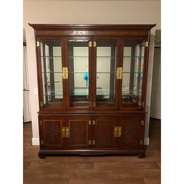 1980s Drexel Heritage Cherry Wood China Display Cabinet For Sale In Los Angeles - Image 6 of 10