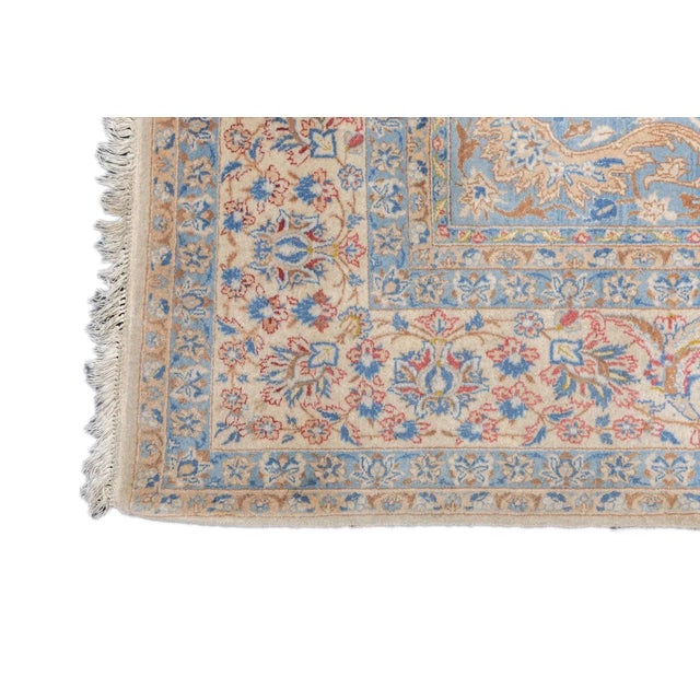 The picturesque, old Persian capital, which since the early 20th century has woven fine or extremely fine scatters to...