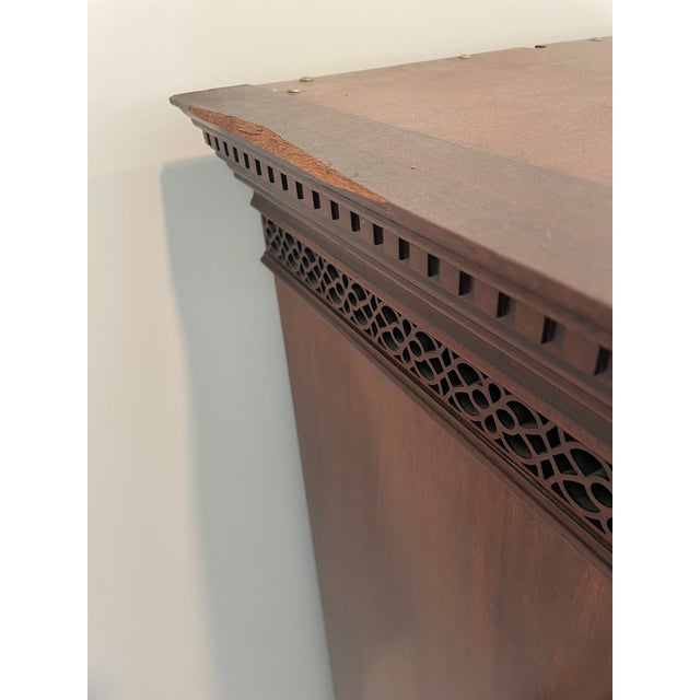 Brown 1990s Mario Buatta for John Widdicomb Breakfront/China Cabinet For Sale - Image 8 of 12