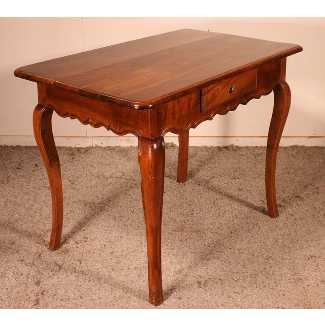 18th Century Side or Writing Table in Walnut For Sale - Image 6 of 12