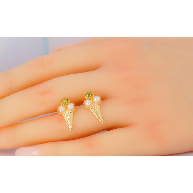 Green Ice Cream Cone Earrings Studs With Peridots and Pearls in 14k Gold - 2 Pieces For Sale - Image 8 of 8