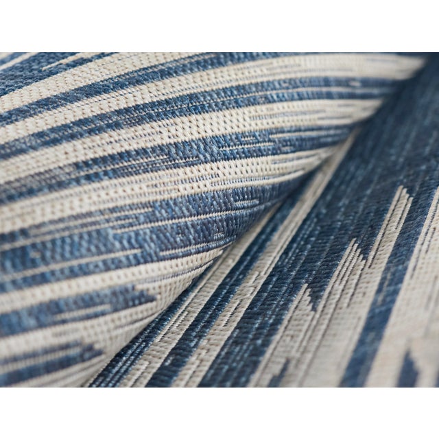 Momeni Contemporary Indoor/Outdoor Riviera Desert Rug in Blue, 3'3" x 5' For Sale - Image 4 of 9