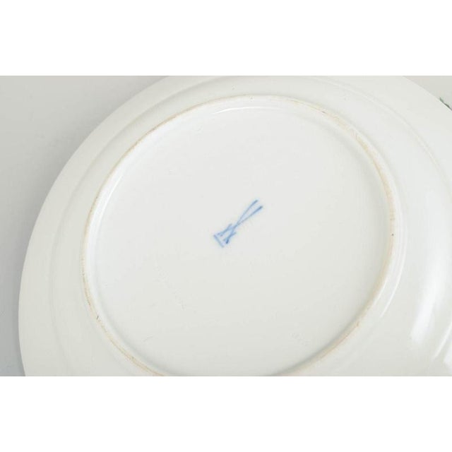 2000 - 2009 Early 20th Century Dinner Plates in Porcelain with Floral Motifs from Meissen, Set of 6 For Sale - Image 5 of 6
