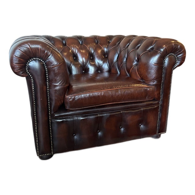 Vintage English Chesterfield Leather Club Chair For Sale