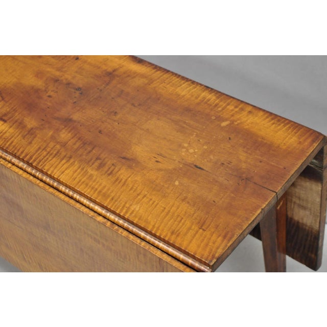 Antique American Federal Tiger Maple Narrow Drop Leaf Breakfast Dining Table For Sale - Image 4 of 18