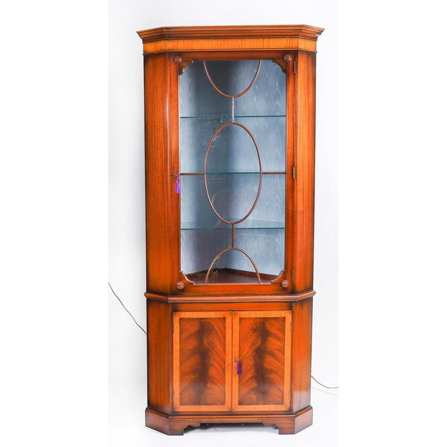Vintage 20th Century English Flame Mahogany Corner Display Cabinets from Harrods For Sale - Image 3 of 18