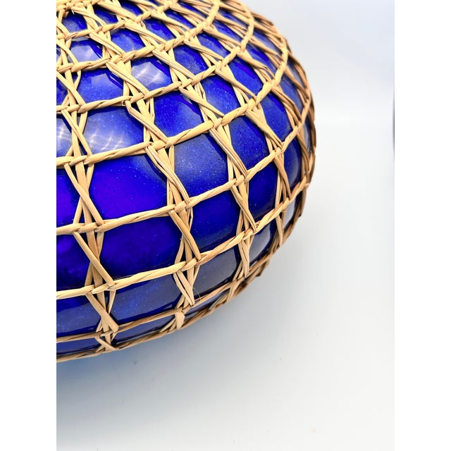 Mid 20th Century Vintage Seagrass Rattan Wrapped Cobalt Ceramic 12" Pottery For Sale - Image 5 of 8
