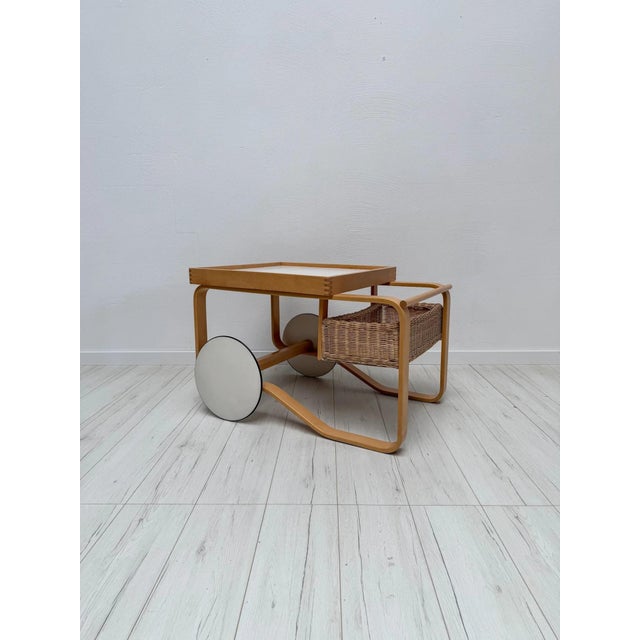 Vintage Model 900 Tea Trolley by Alvar Aalto for Artek For Sale - Image 6 of 10