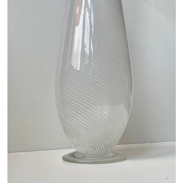 Tall Mezza Filigrana Footed White Art Glass Vase in the style of Dino Martens For Sale - Image 6 of 11