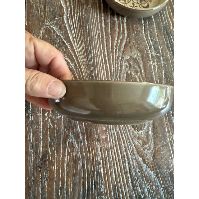 American 1970s Red Wing Turtle Dove 6 1/8 Inch Bowls Brown Mustard Yellow Vintage Stoneware - Set of 3 For Sale - Image 3 of 7