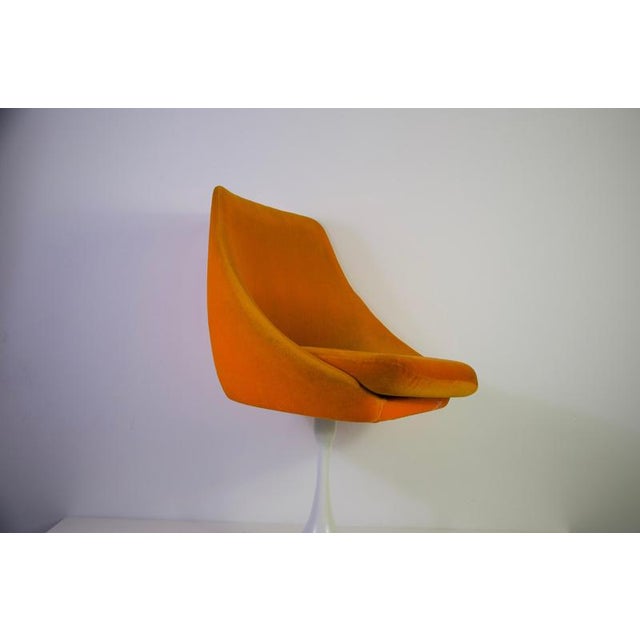 1970s Orange Tulip Armchairs in the style of Knoll, 1970s For Sale - Image 5 of 13
