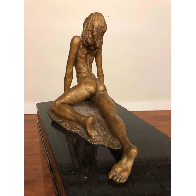 Gold Female Nude Sculpture on a Mirrored Pedestal For Sale - Image 8 of 12