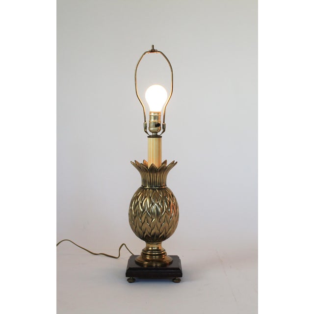 Mid-Century Modern Vintage Footed Brass Pineapple Table Lamp W/ Wood Base For Sale - Image 3 of 13