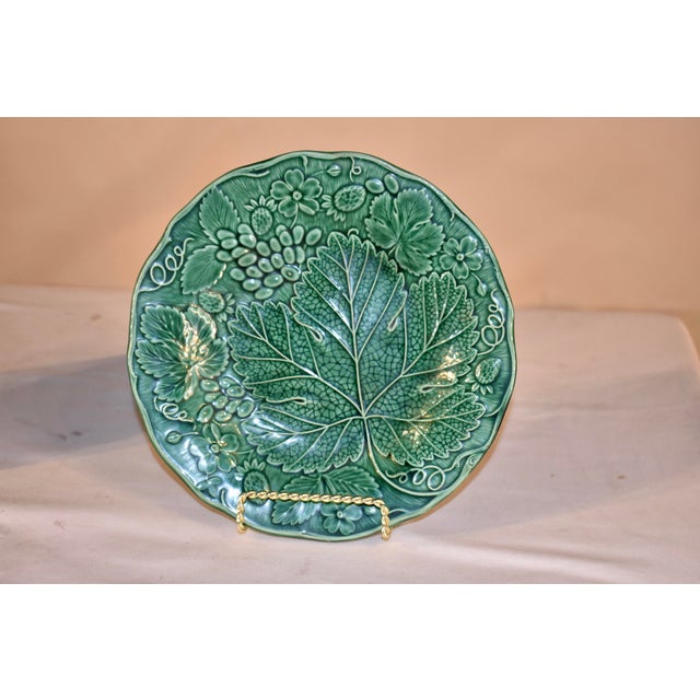 Pair of 19th Century Majolica Leaf Plates From England For Sale In Greensboro - Image 6 of 11